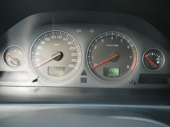 Volvo S60 13 of 18