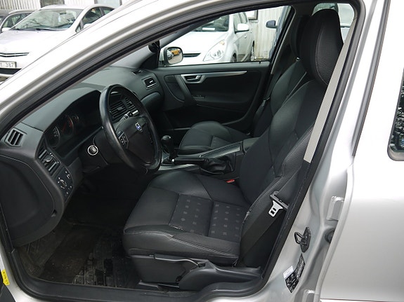 Volvo S60 10 of 18