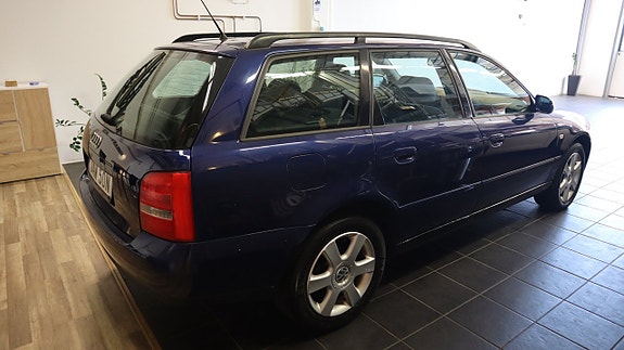 Audi A4 4 of 5