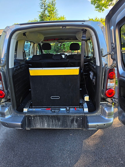 Peugeot Partner Tepee 2 of 6