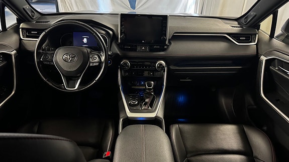 Toyota RAV4 14 of 23