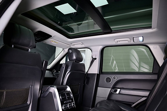 Land Rover Range Rover Sport 13 of 30