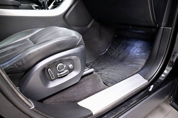 Land Rover Range Rover Sport 15 of 30
