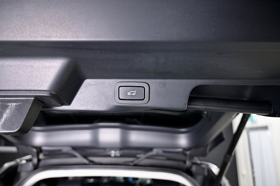 Land Rover Range Rover Sport 11 of 30