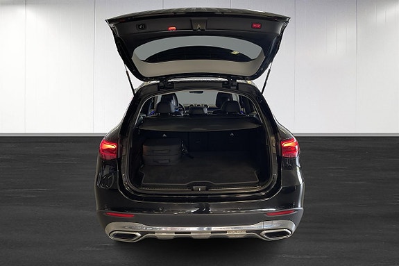 Mercedes-Benz GLC300 e 10 of 20