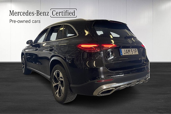Mercedes-Benz GLC300 e 17 of 20
