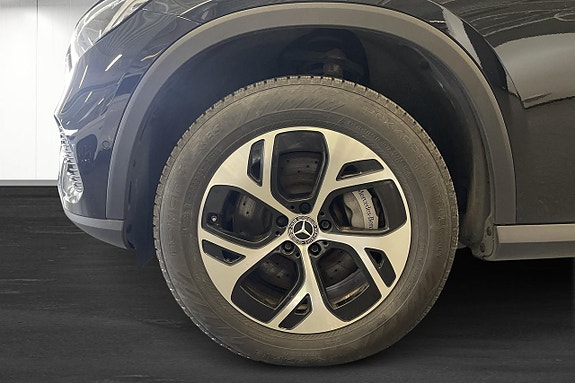 Mercedes-Benz GLC300 e 18 of 20