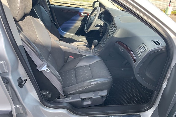 Volvo S60 11 of 13