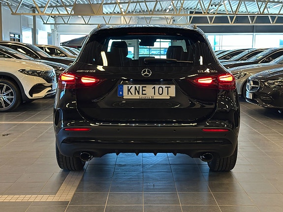 Mercedes-Benz GLA35 6 of 24