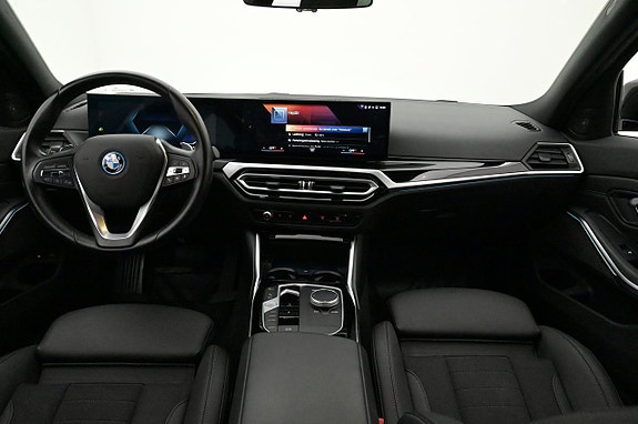 BMW 330e 6 of 27