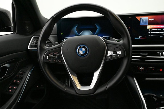 BMW 330e 7 of 27