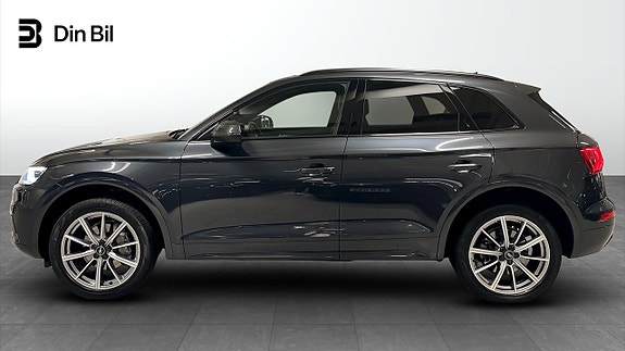 Audi Q5 2 of 5
