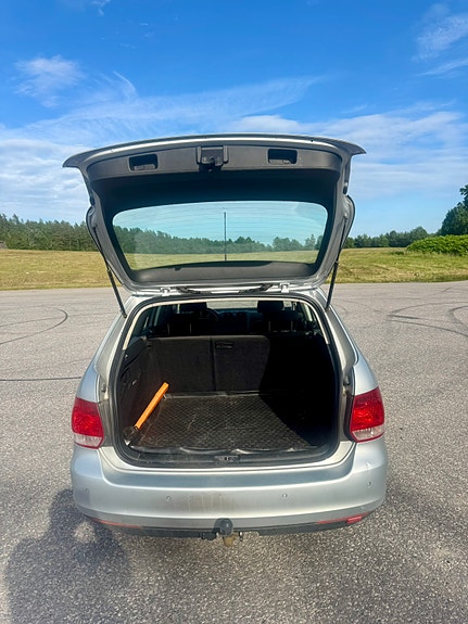 Volkswagen Golf V 5 of 5