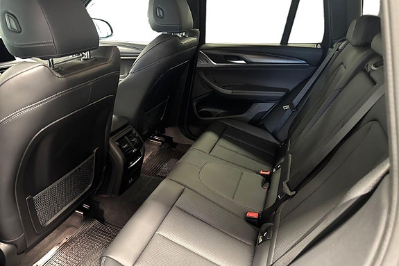 BMW X3 11 of 17