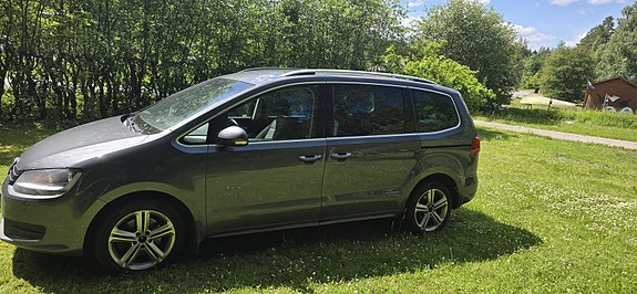 Volkswagen Sharan 2 of 5