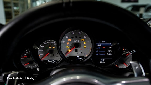 Porsche 911 Carrera 4 GTS 13 of 22