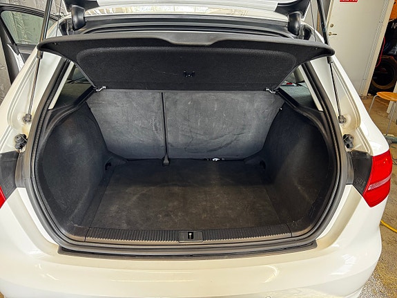 Audi A3 8 of 12
