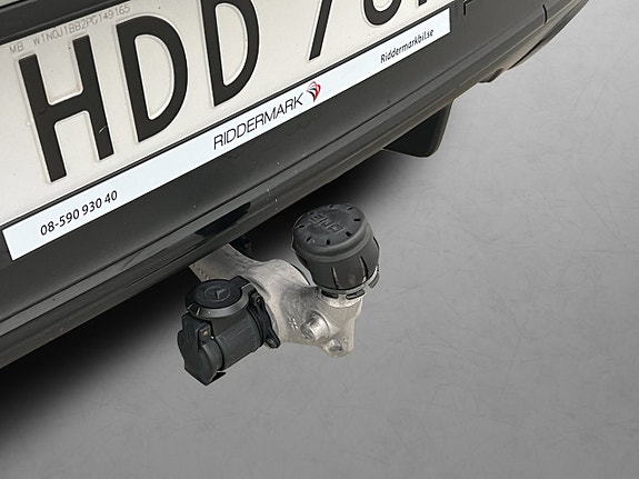 Mercedes-Benz GLC300 de 8 of 30