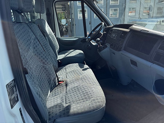 Ford Transit 5 of 5