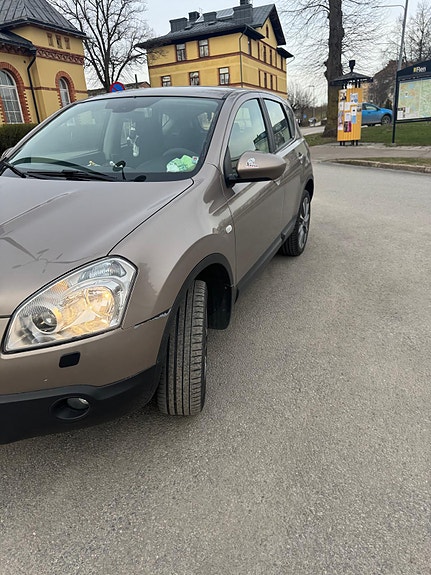 Nissan Qashqai 4 of 5