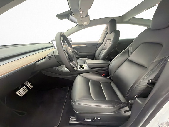 Tesla Model 3 11 of 30