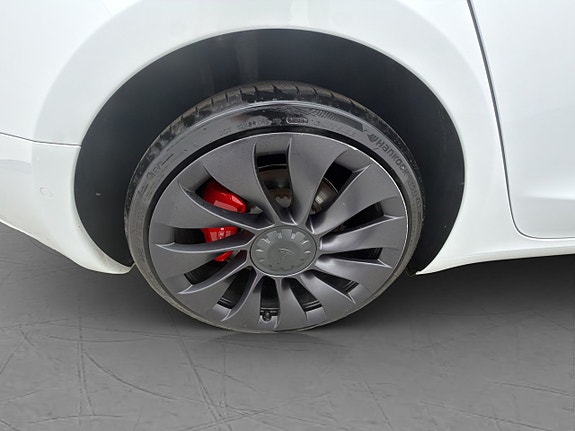 Tesla Model 3 30 of 30