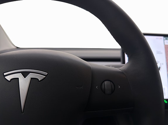 Tesla Model 3 15 of 30