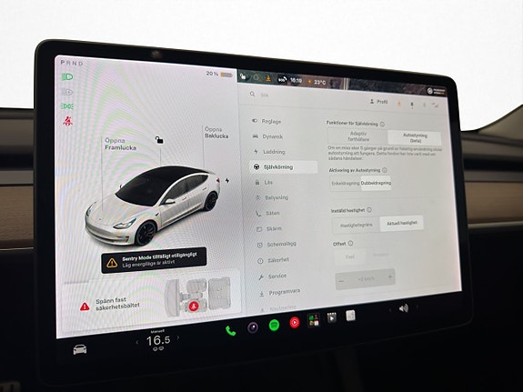 Tesla Model 3 21 of 30