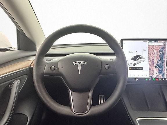 Tesla Model 3 12 of 30