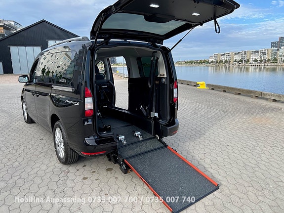Ford Connect Tourneo 30 of 30