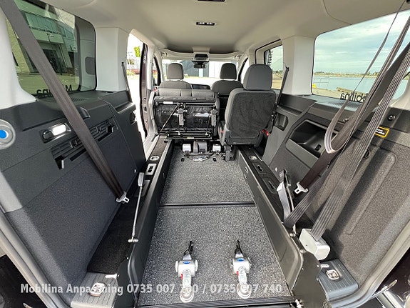 Ford Connect Tourneo 23 of 30