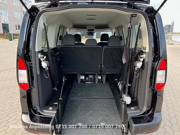 Ford Connect Tourneo 16 of 30