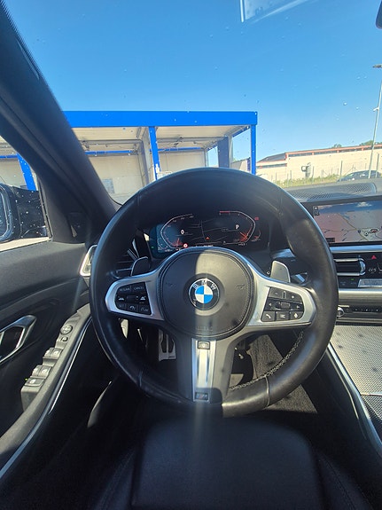 BMW 330d 14 of 23