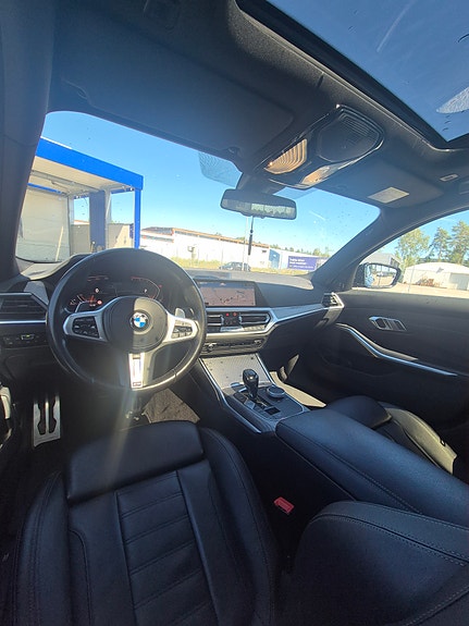 BMW 330d 12 of 23