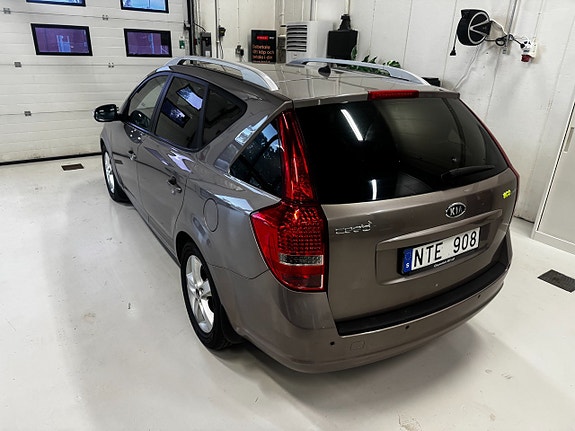 Kia Ceed 4 of 5