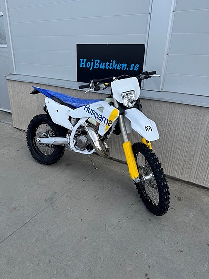Husqvarna TE 125 2 of 6