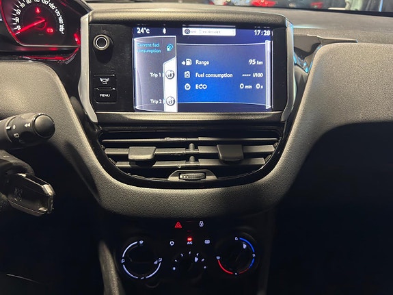 Peugeot 208 9 of 15