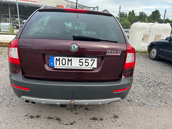 Skoda Octavia Scout 5 of 5