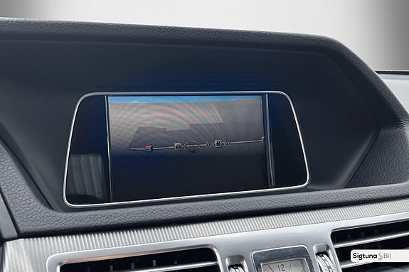 Mercedes-Benz E220 24 of 30