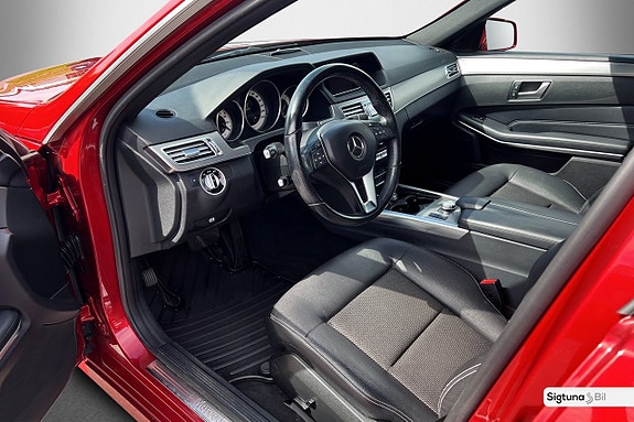 Mercedes-Benz E220 15 of 30