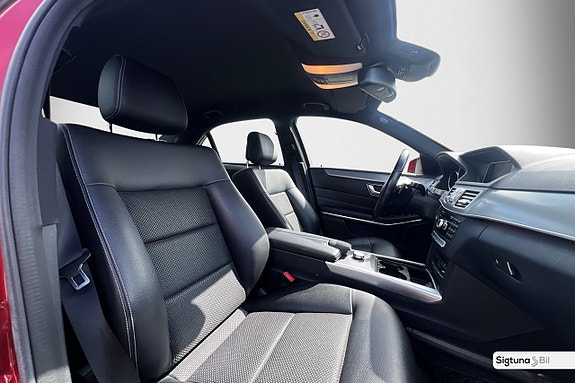 Mercedes-Benz E220 13 of 30