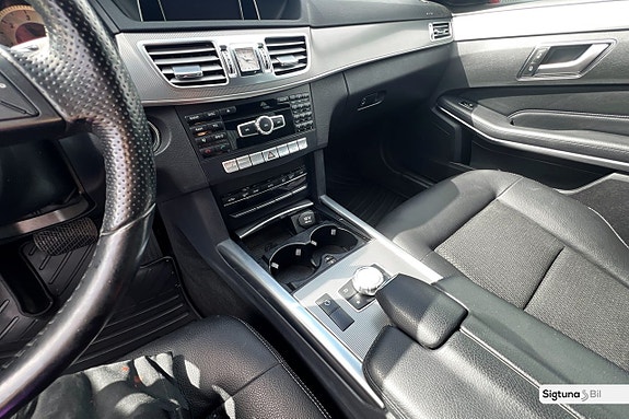 Mercedes-Benz E220 19 of 30