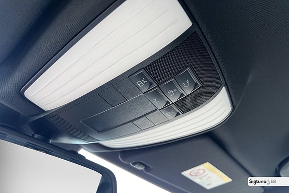 Mercedes-Benz E220 29 of 30