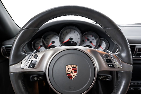 Porsche 911 15 of 28