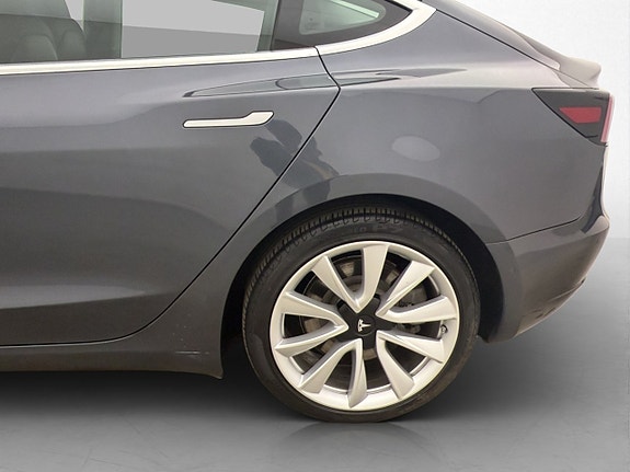 Tesla Model 3 29 of 30
