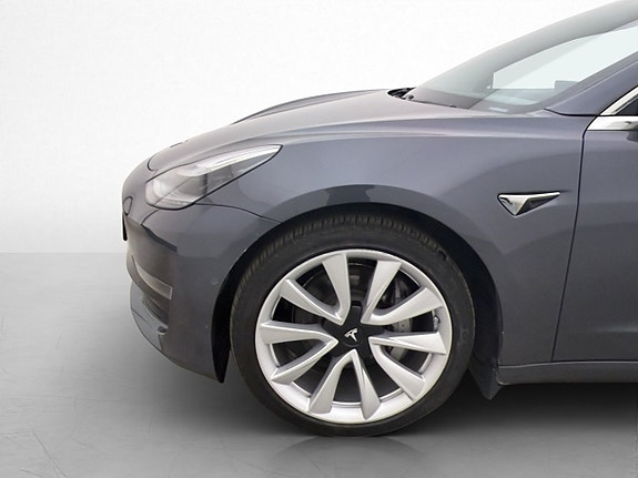 Tesla Model 3 28 of 30