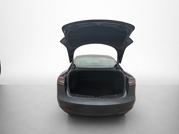 Tesla Model 3 8 of 30