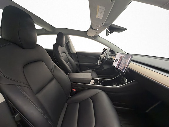 Tesla Model 3 21 of 30