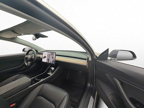 Tesla Model 3 20 of 30