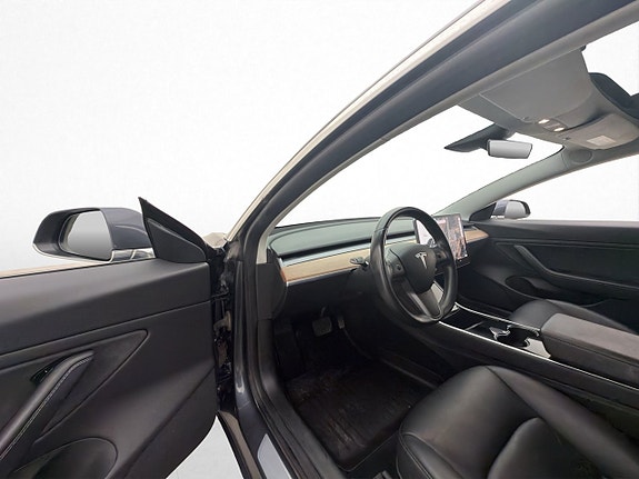 Tesla Model 3 9 of 30